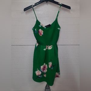NWT Monteau Kelly Green dress